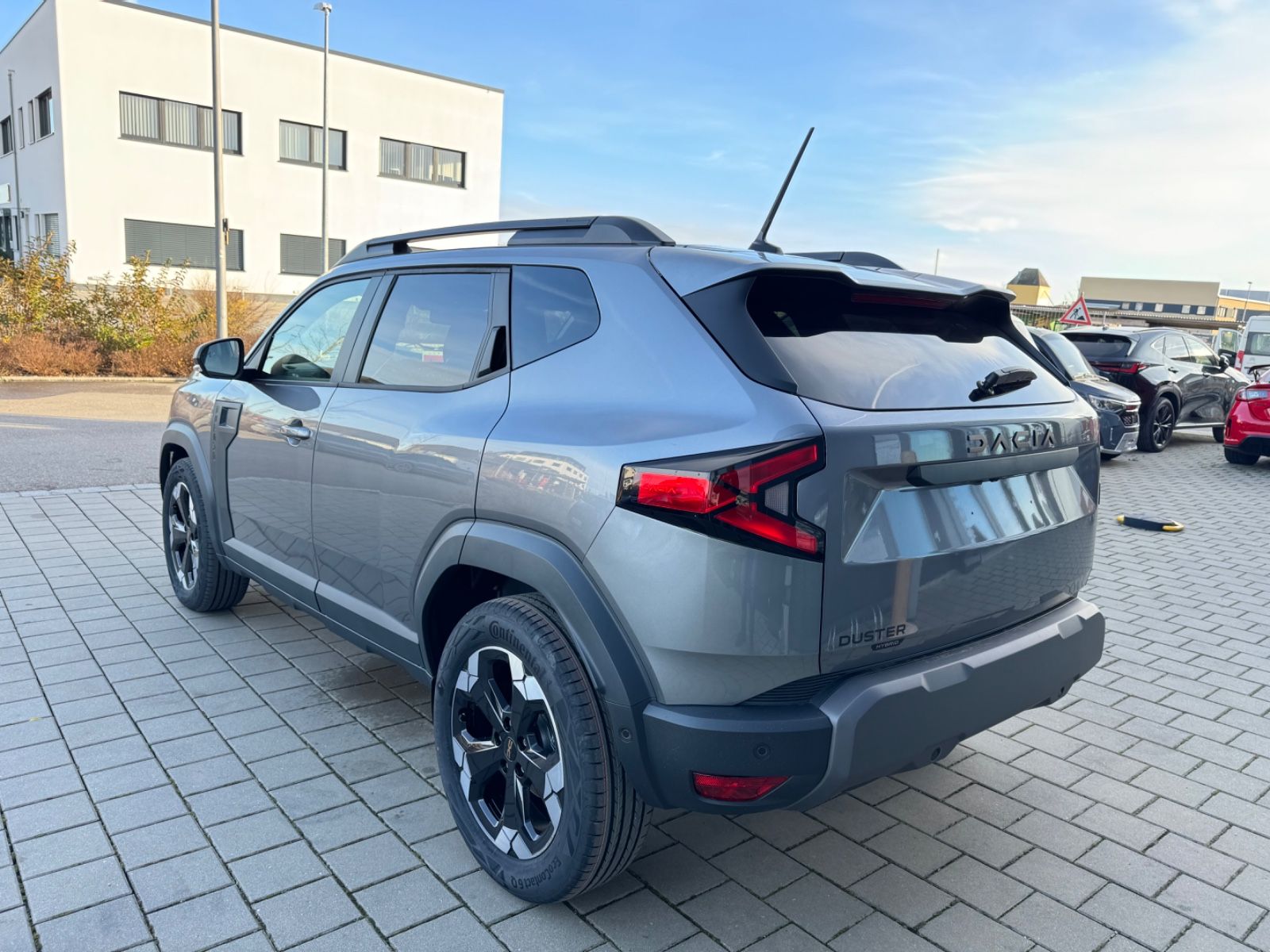 Dacia Duster III Hybrid 140 Extreme - Samsaru's Car Outlet