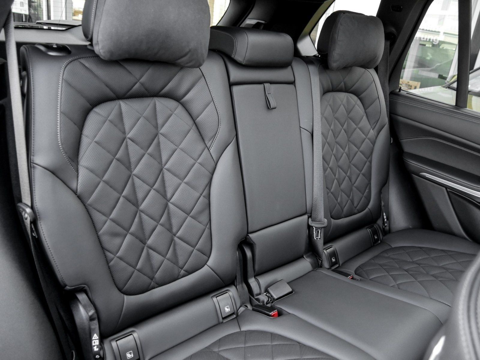 BMW X5 xDrive30d M SPORT+7Sitzer+H/K+AHK+PANO+DA PRO