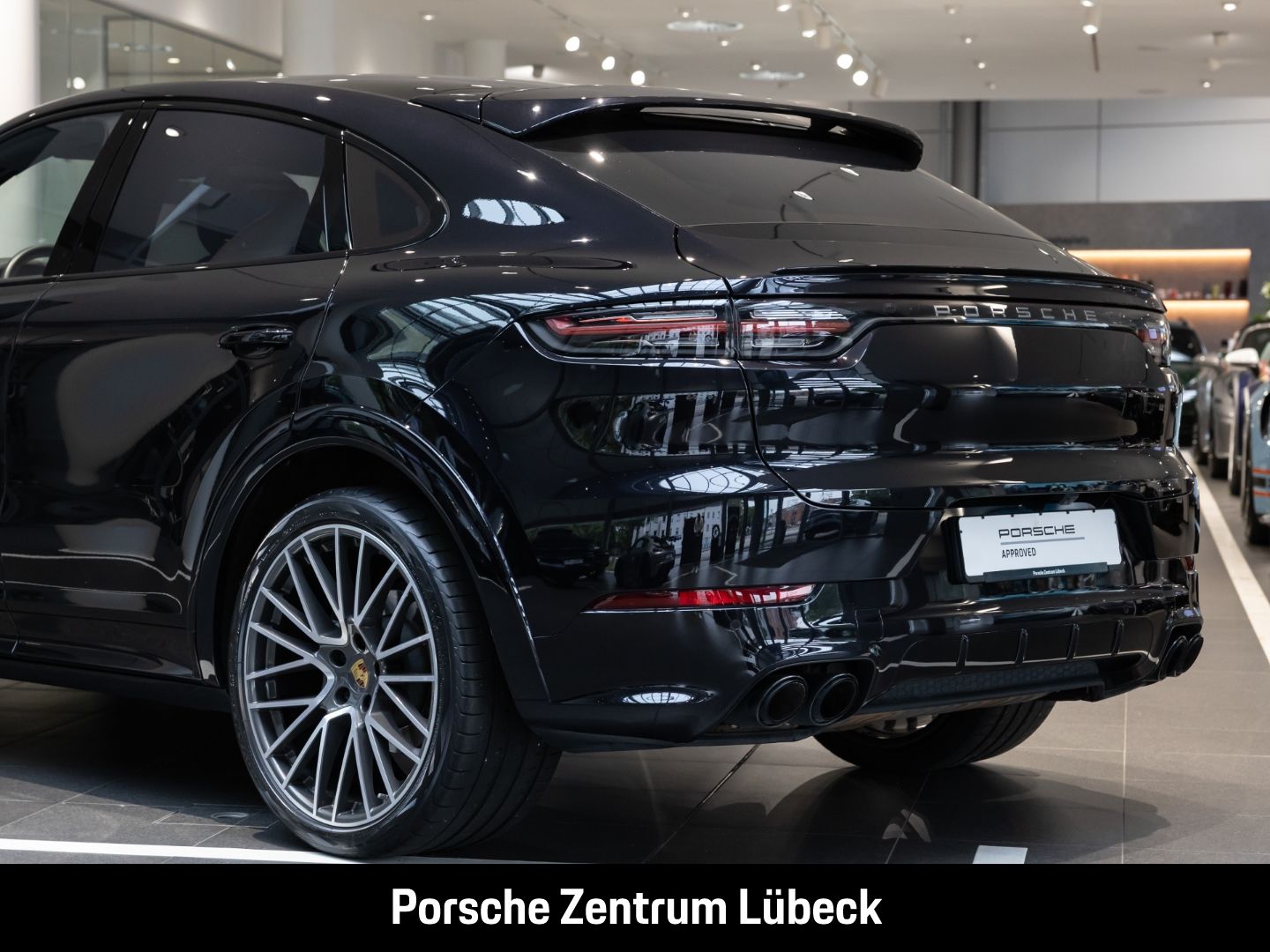 Porsche Cayenne S Coupe Hinterachslenkung Head-Up