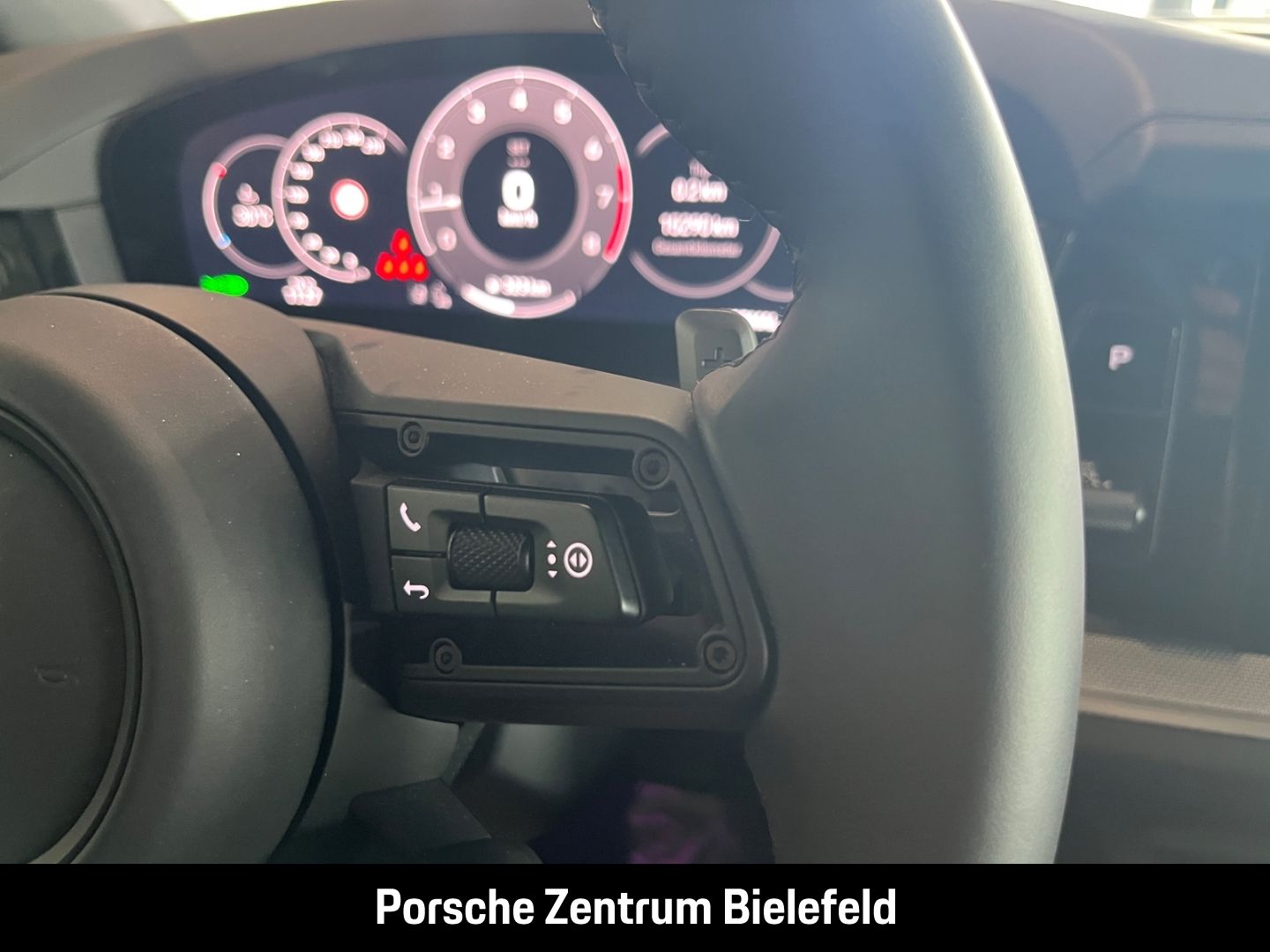 Porsche Cayenne BOSE LED-Matrix Panoramadach Luftfederun
