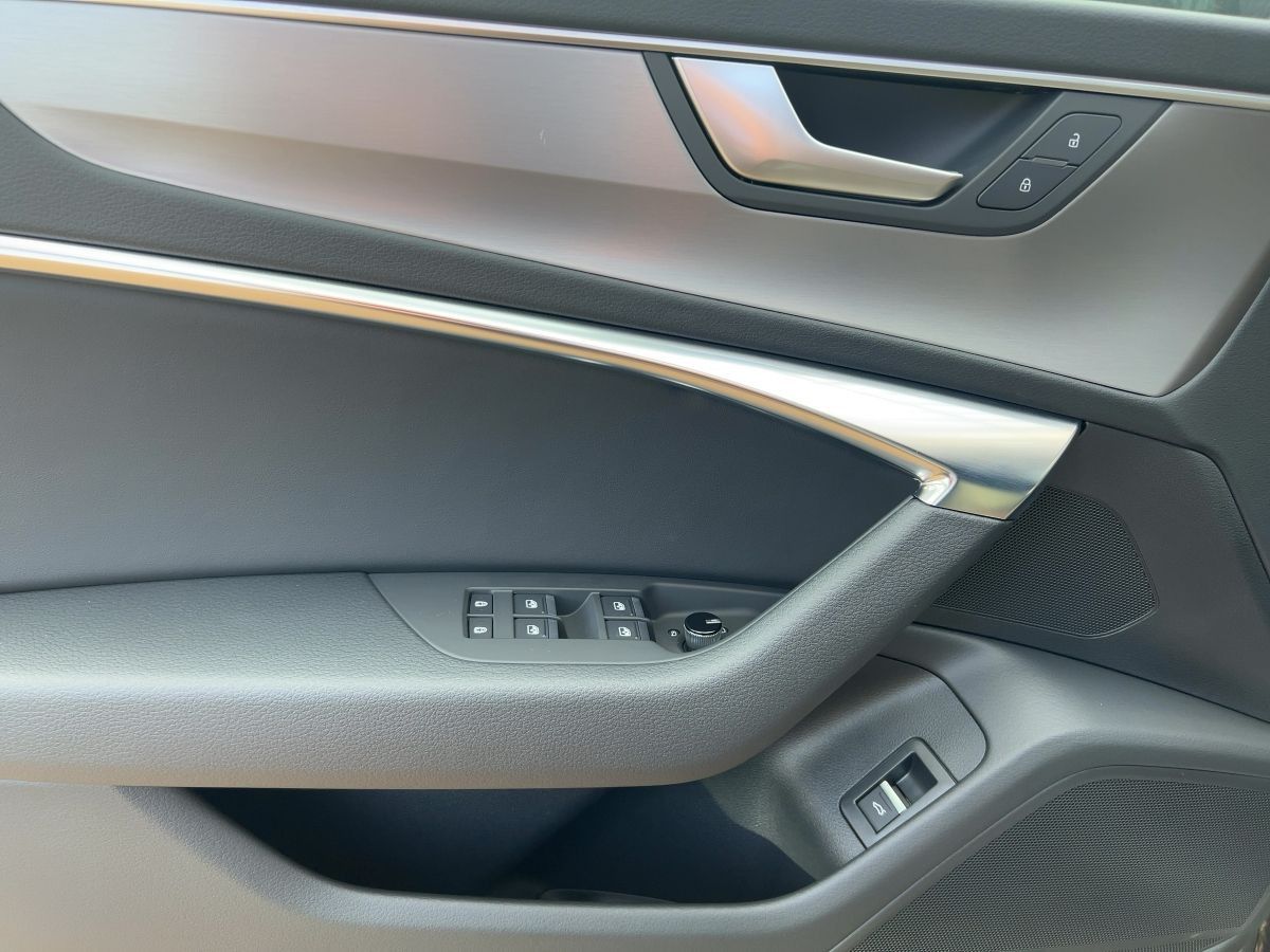 Audi A6 Avant 45 TFSI S line S tronic - Samsaru's Car Outlet