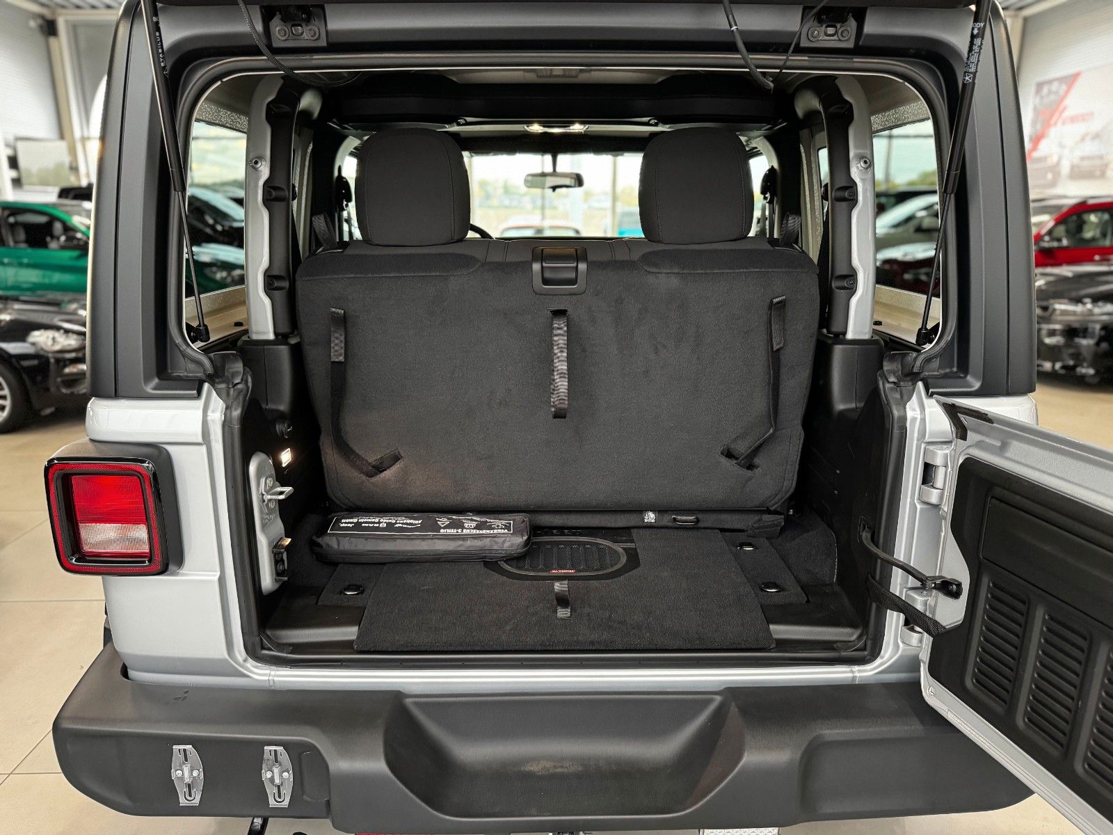 Jeep Wrangler WILLYS 3.6L V6 4x4 AHK GARANTIE*