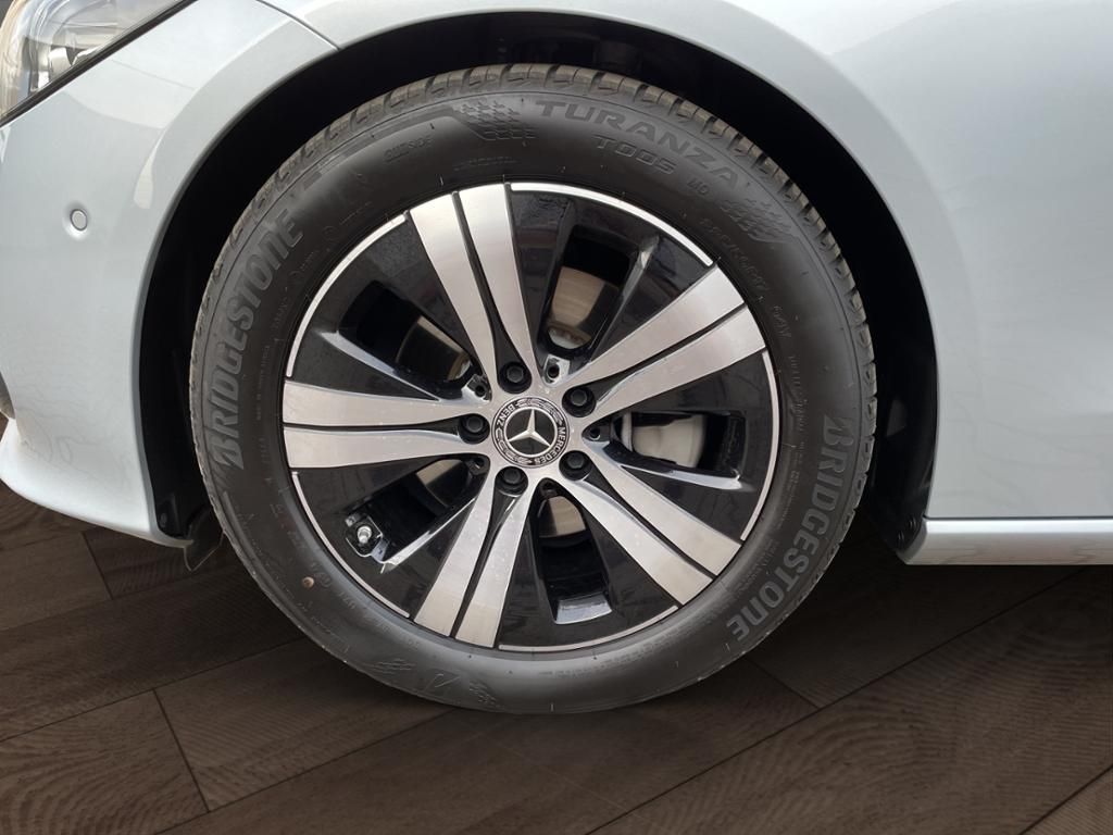 Mercedes-Benz C 180 - Samsaru's Car Outlet