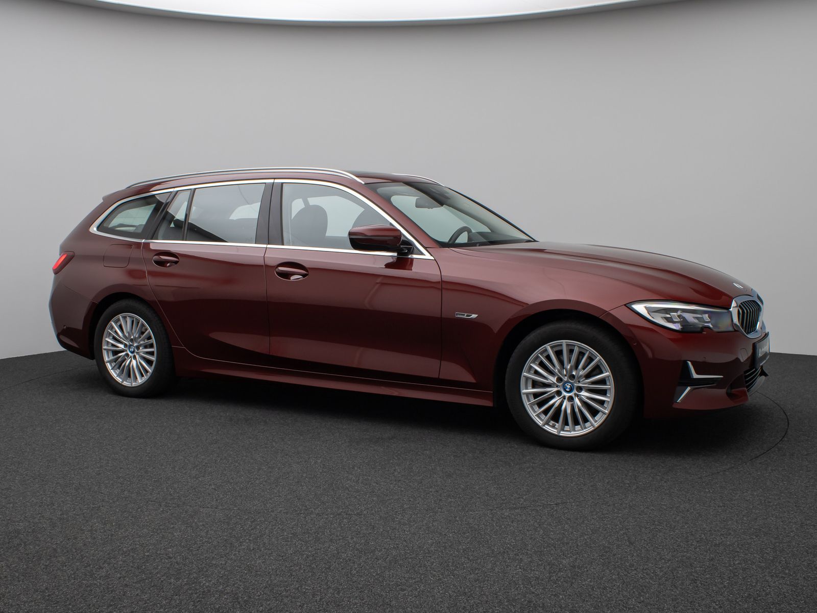 BMW 320e Luxury Line - Samsaru's Car Outlet
