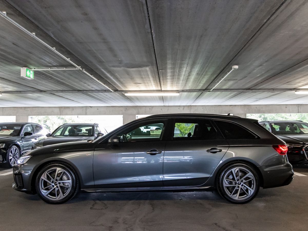 Audi A4 Avant 45 TFSI qu S line - Samsaru's Car Outlet