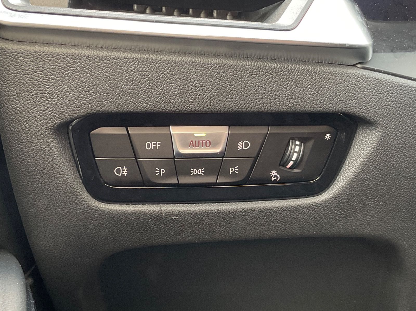 BMW 320d Lim. xDrive ACC HeadUp Lane Laserlicht ViCo
