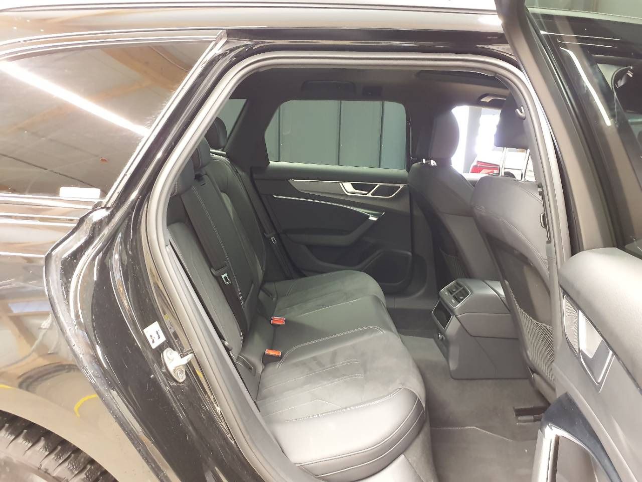 Audi A6 Avant 35 TDI S-TRONIC BLACK - Samsaru's Car Outlet