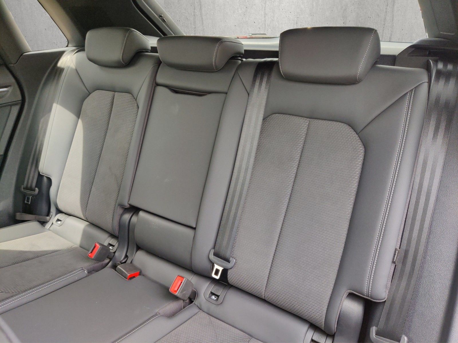 Audi Q3 40 TDI quattro S line S tronic - Samsaru's Car Outlet