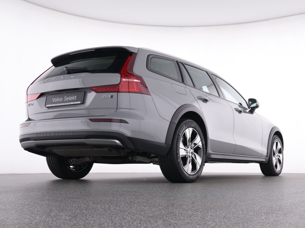 Volvo V60 Cross Country B4 AWD Plus+WINTERPAK+RFK+