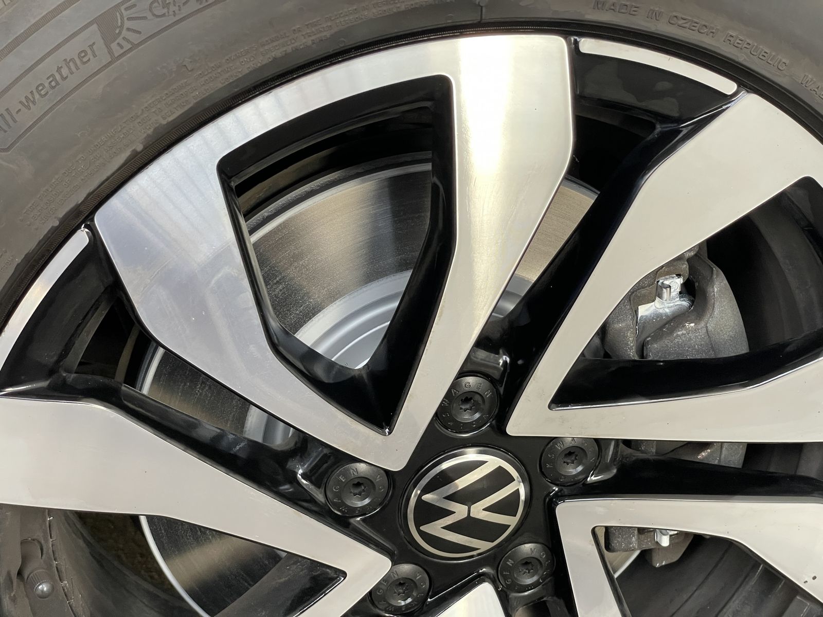 Volkswagen T-Roc 2.0 - Samsaru's Car Outlet