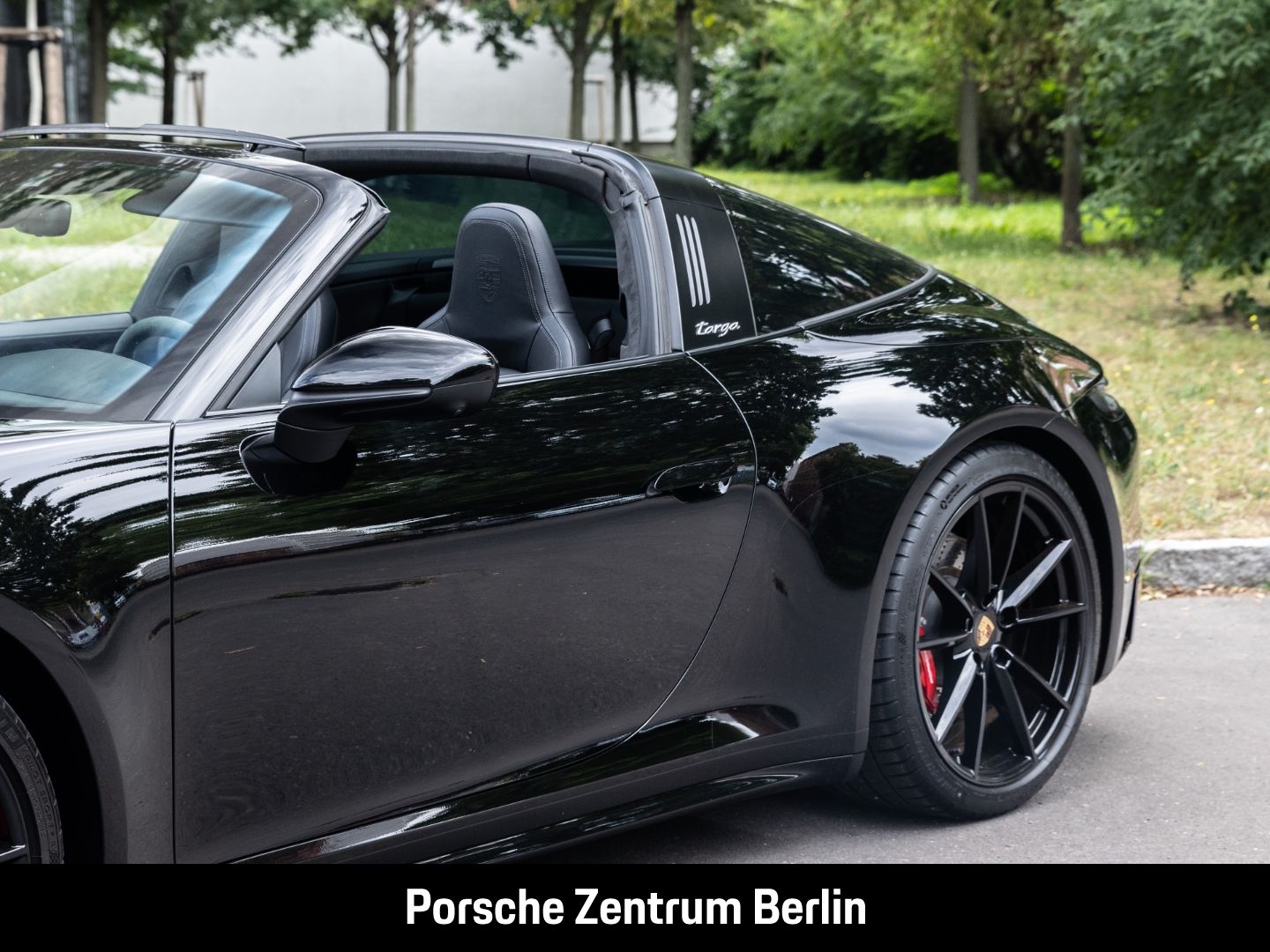Porsche 992 911 Targa 4S BOSE Sportabgas SportDesign LED