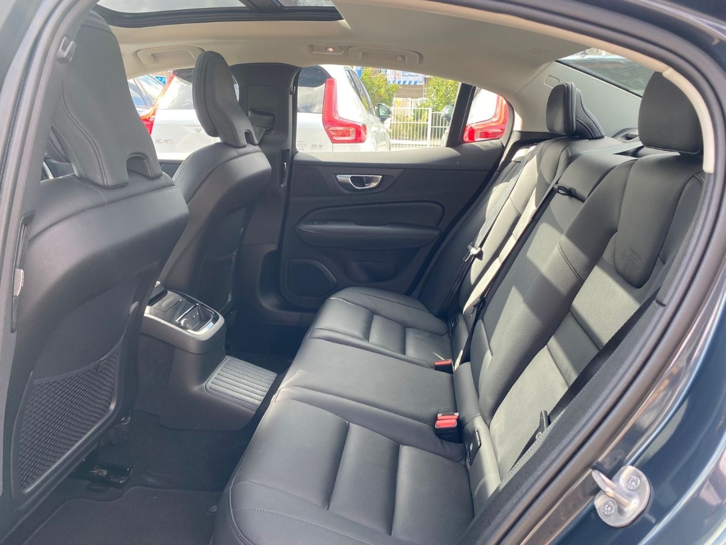 Volvo S60 T8 Recharge Ultimate Dark Plug-In Hybrid AWD