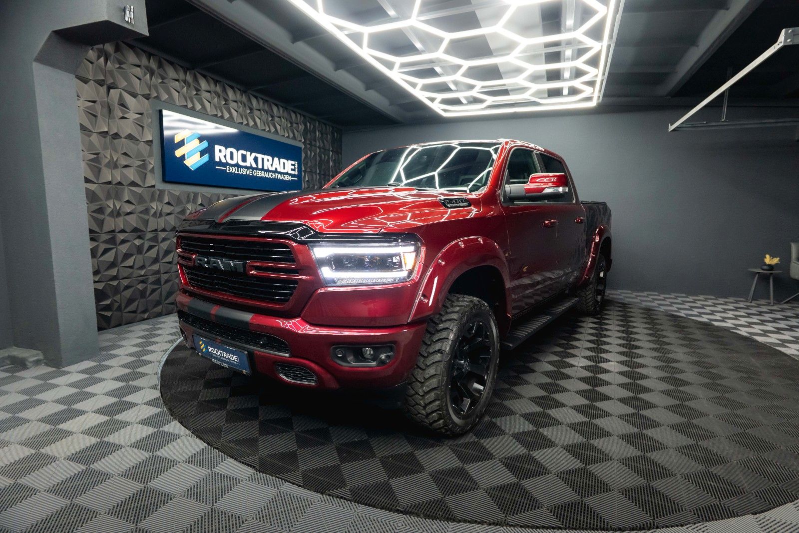 Dodge RAM 5.7 V8 HEMI 4x4 OFFROAD Night-Paket *LED*19%