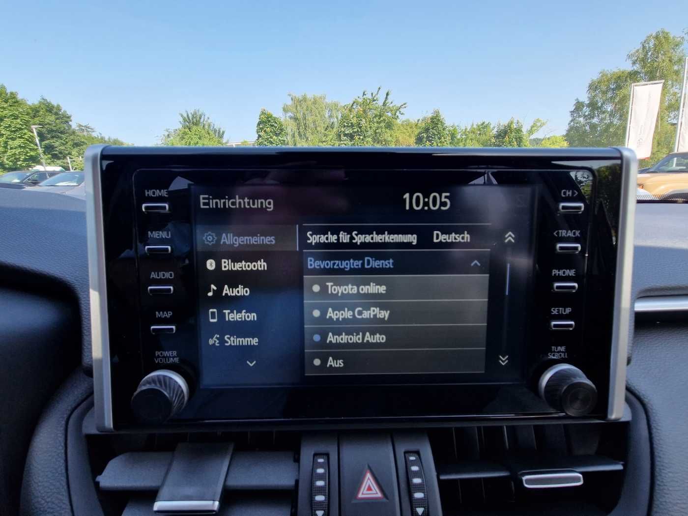 Toyota RAV4 Hybrid 4x2 - Samsaru's Car Outlet