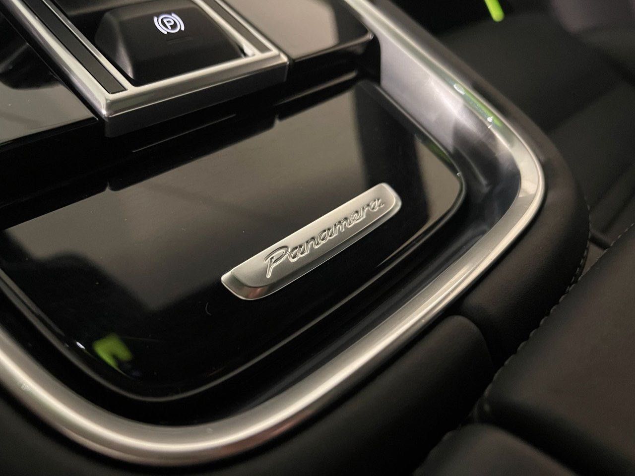 Porsche Panamera Sport Turismo 4 E-Hybrid Platinum Edit