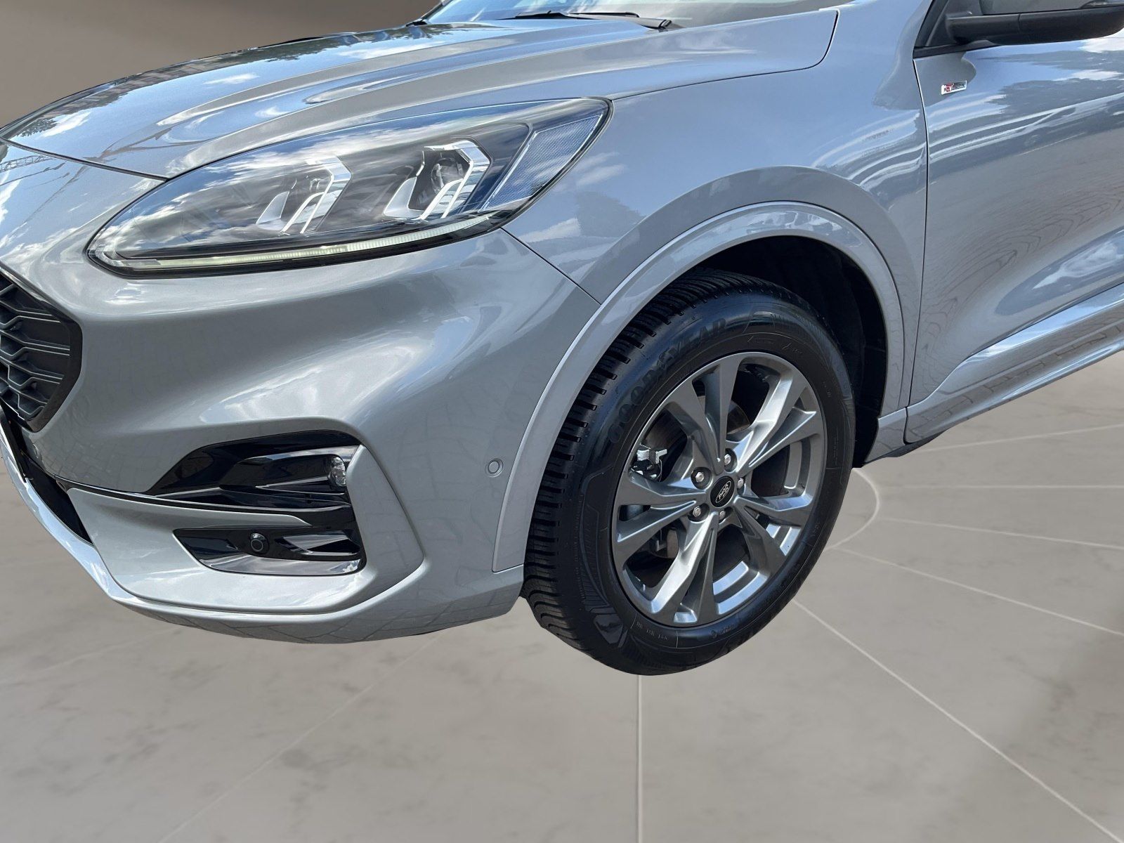 Ford Kuga 2.0 EcoBlue ST-Line - Samsaru's Car Outlet