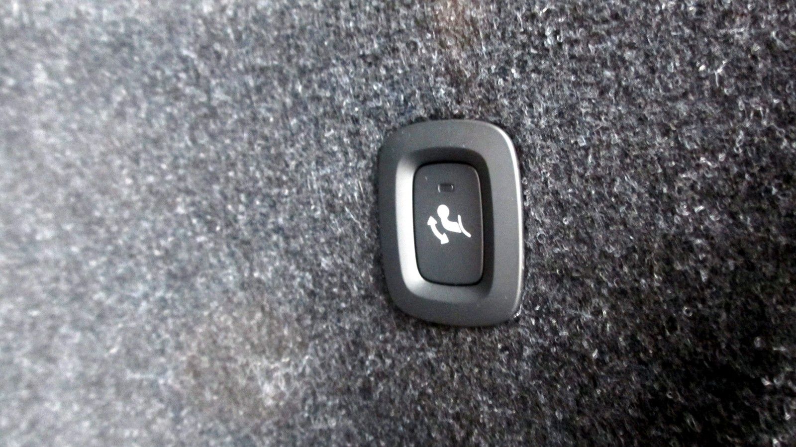 Volvo XC40 B3 Plus Dark 2WD +LEDER+PANO+360°+PIXEL+AHK