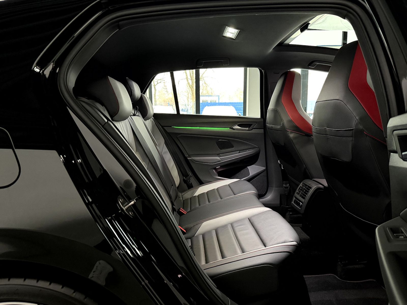 Volkswagen Golf GTI 2.0 TSI*BlackStyle*Pano*IQ*H&K*DCC*HUD*