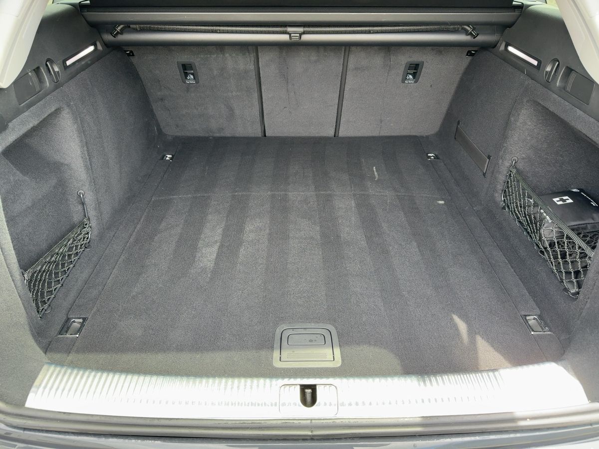 Audi A4 Avant 40 TDI S-TR ADVANCED - Samsaru's Car Outlet
