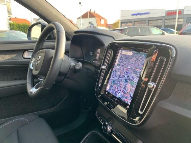 Volvo XC40 Core Recharge Pure Electric 2WD  Tempomat K