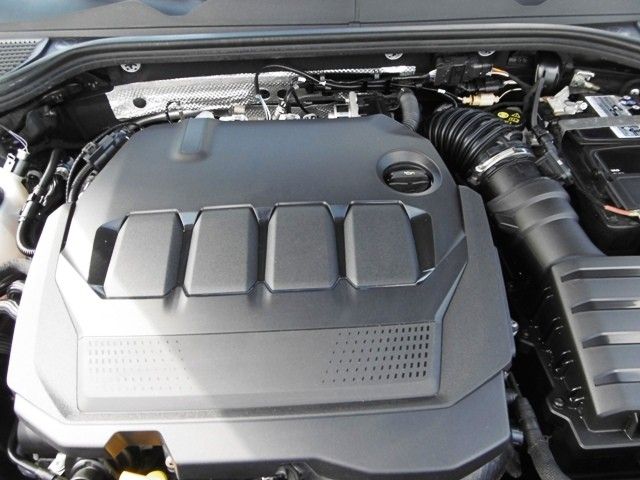 Volkswagen Golf VIII Variant 2.0 TDI Style - Samsaru's Car Outlet