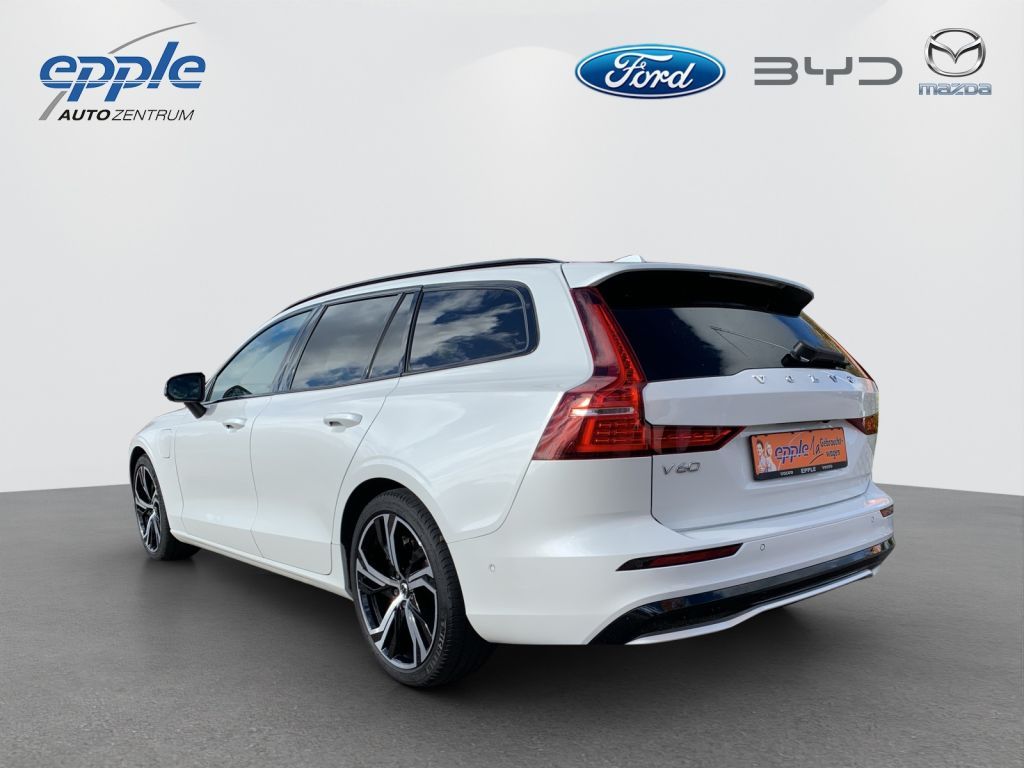 Volvo V60 T8 AWD Recharge Ultimate Dark,PANO,AHK,360*