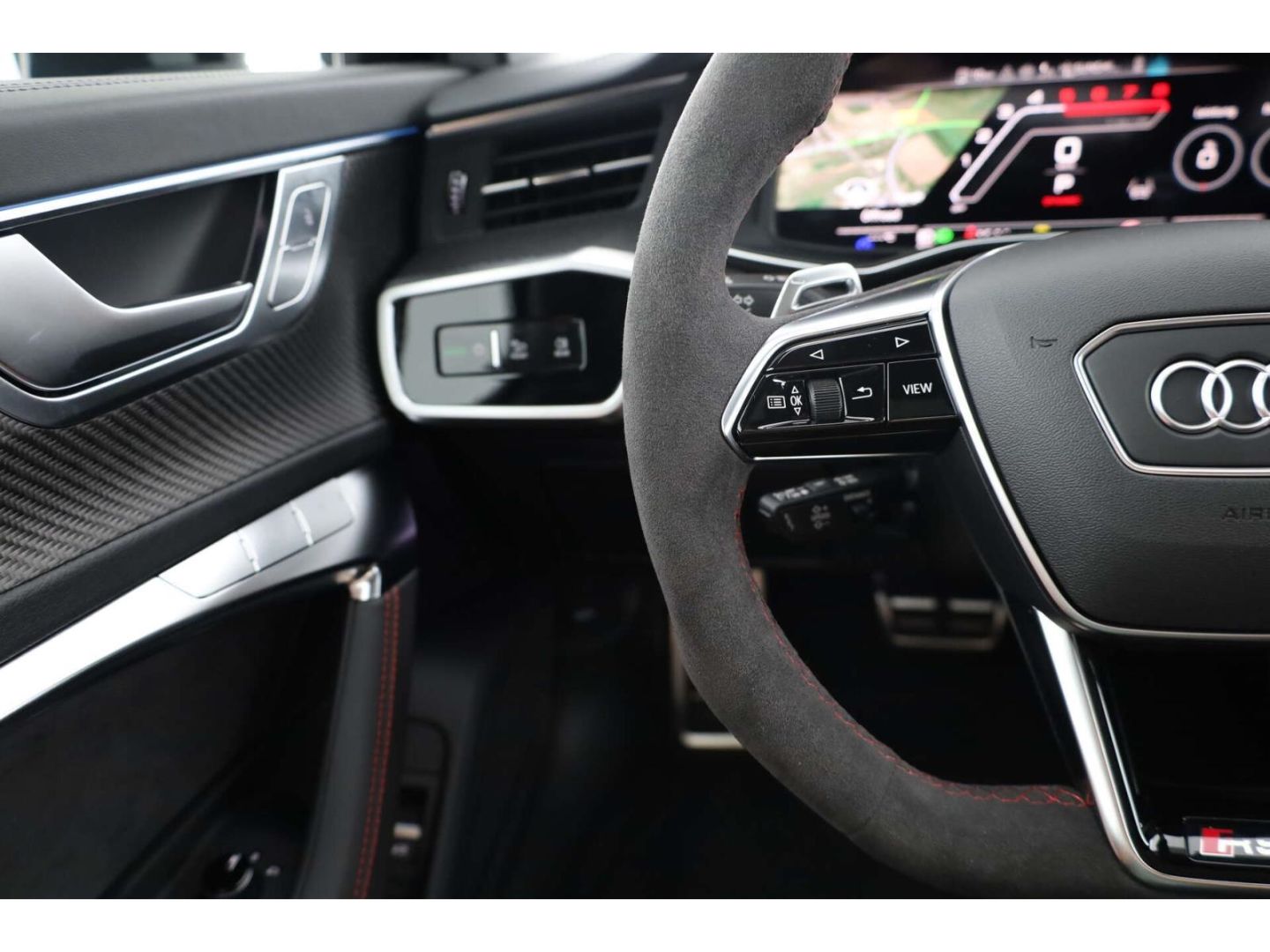 Audi RS6 Avant TFSI quattro LP: 175.630,-/Head-up/Pan