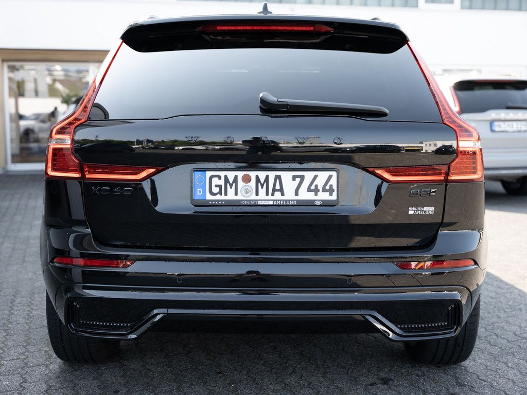 Volvo XC60 B5 AWD Plus Black Edition FACEL. LED 360°