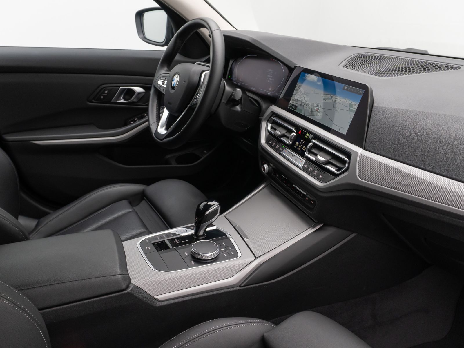 BMW 320i Sport - Samsaru's Car Outlet