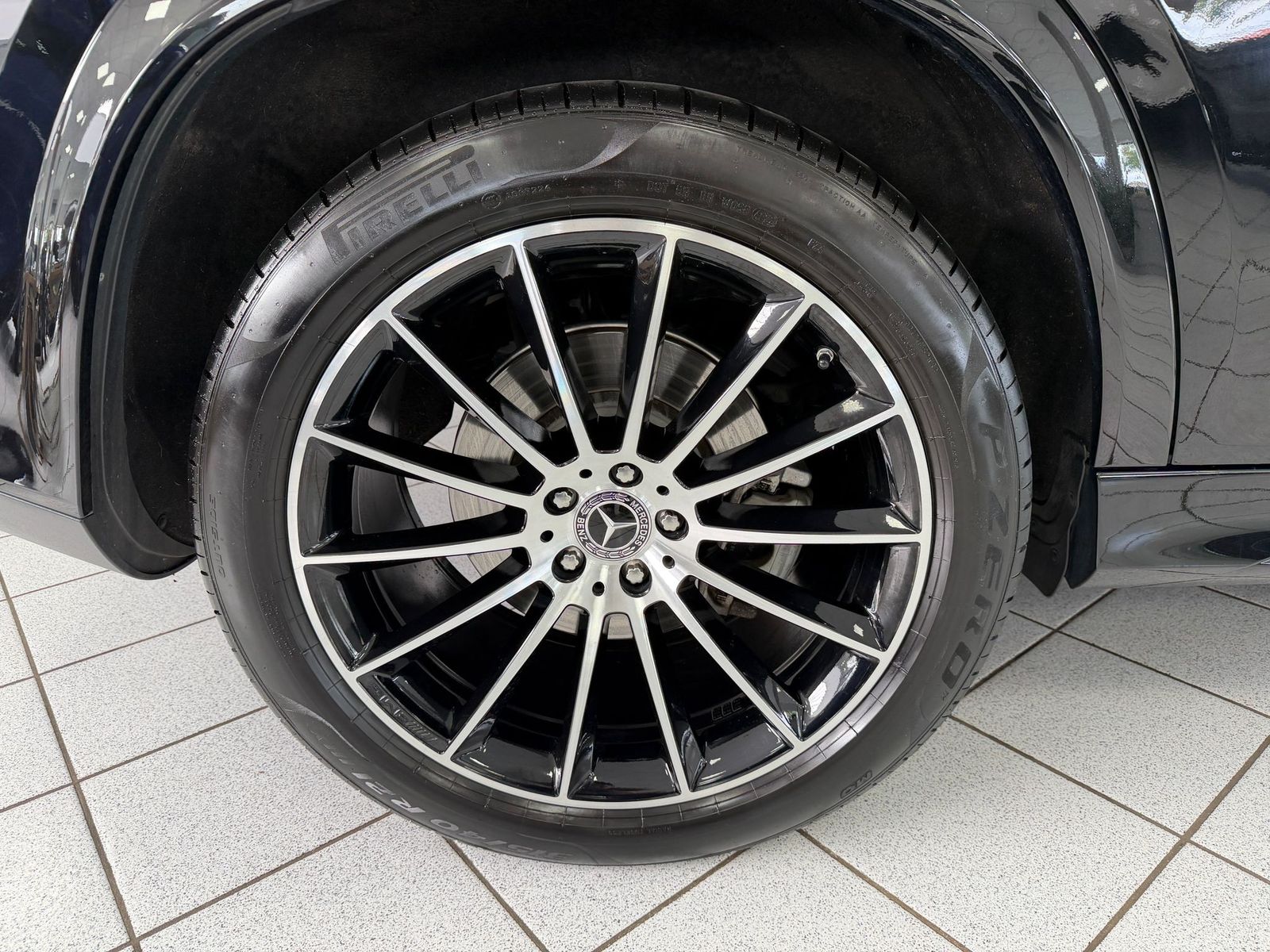 Mercedes-Benz GLE 400 d 4M AMG*MBEAM*PANO*BURM*DISTR*AHK*360°