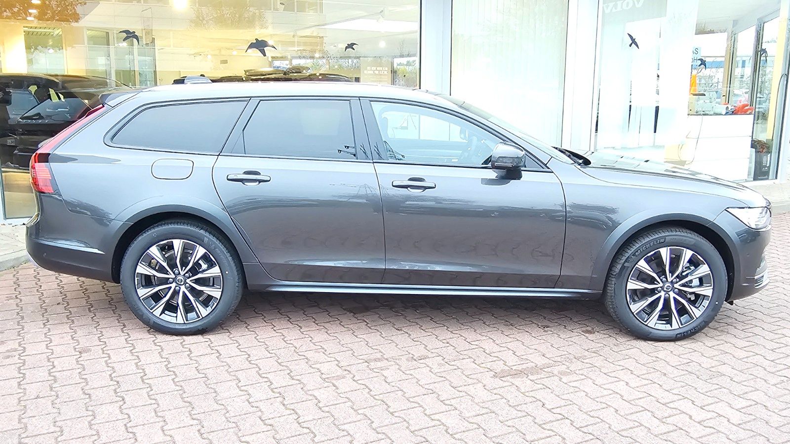 Volvo V90 Cross Country B4 D AWD Plus Auto