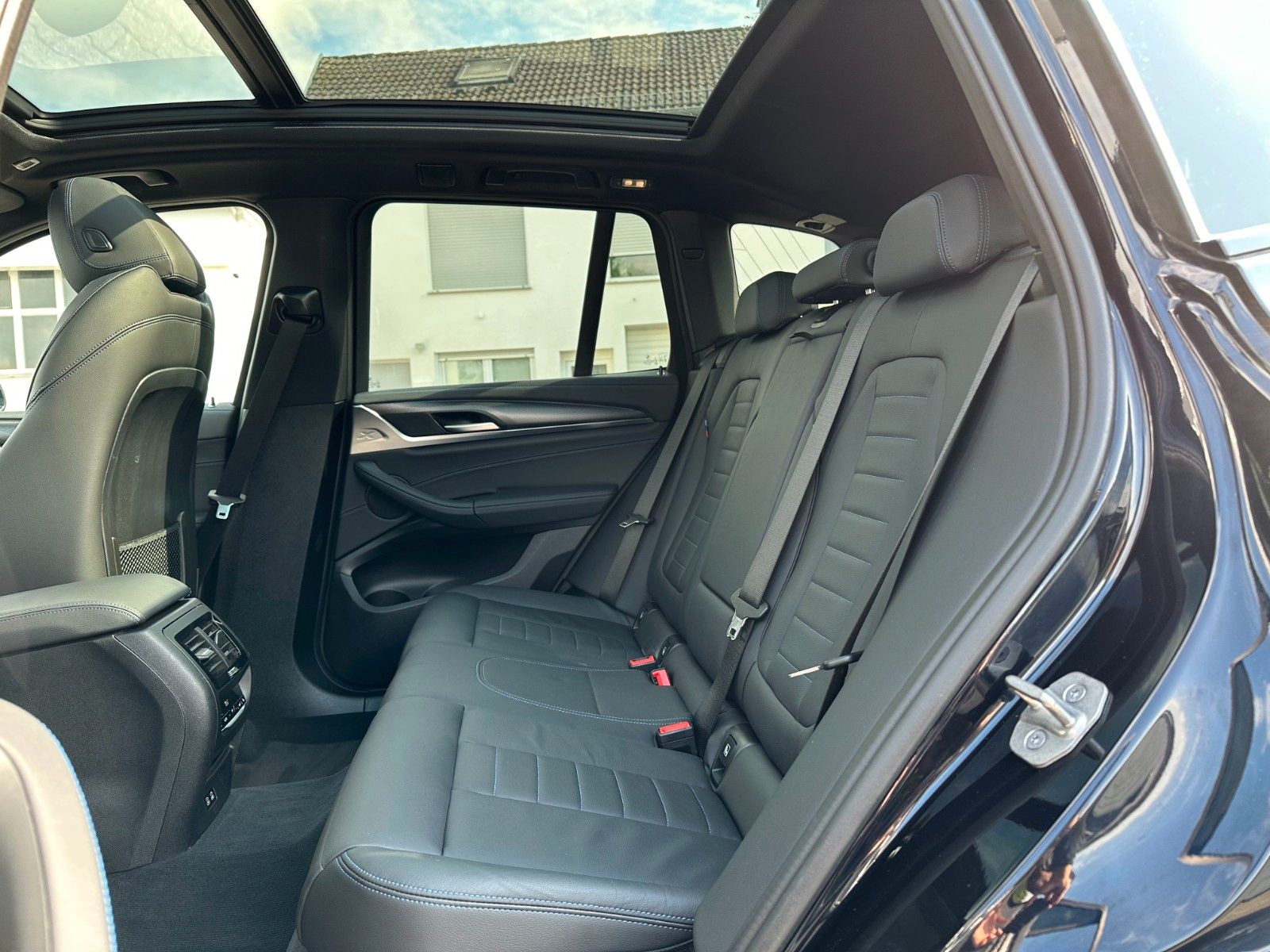 BMW X3 xDr30e M Sport Pro - Samsaru's Car Outlet
