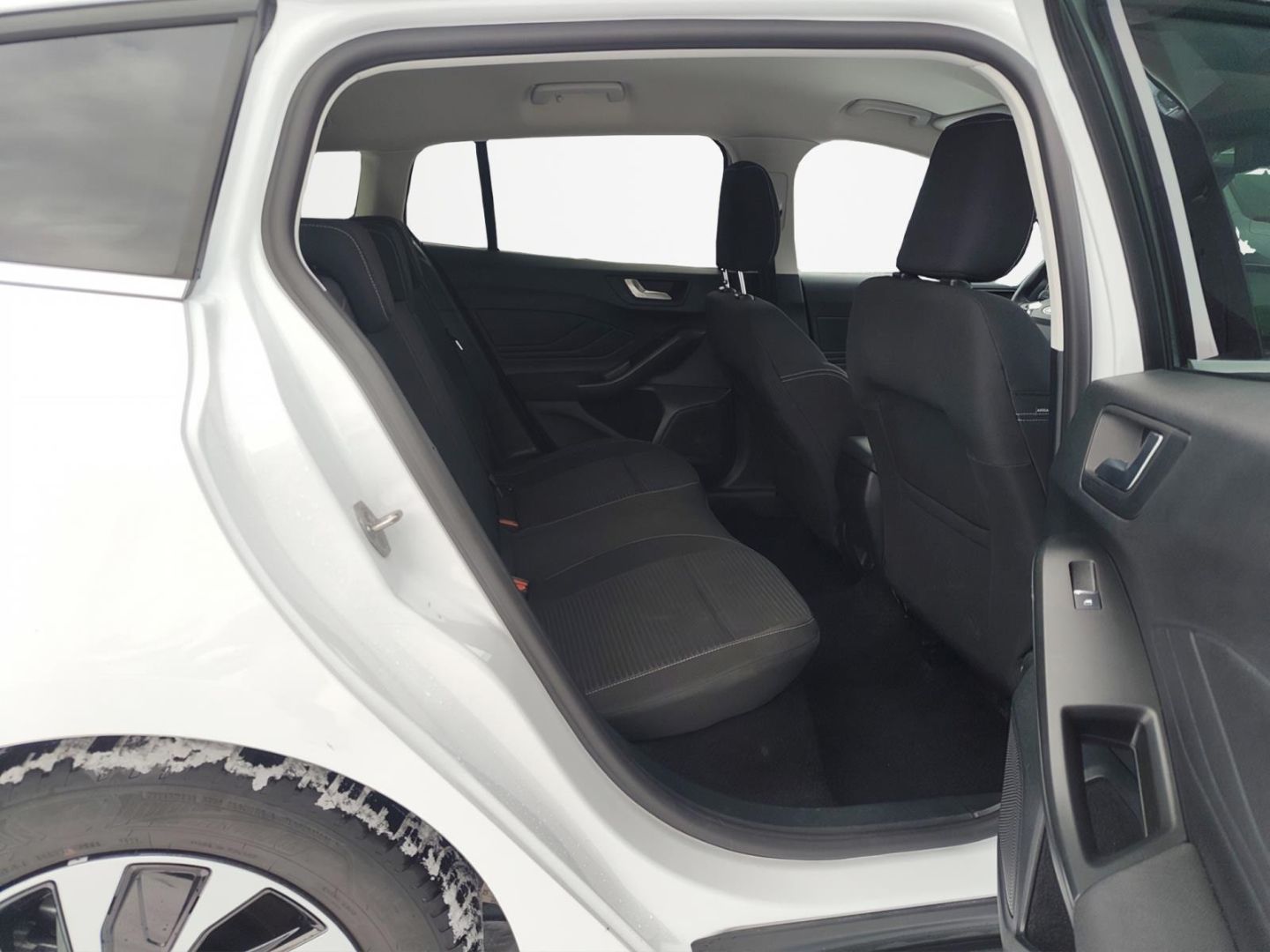 Ford Focus Turnier Titanium Automatik Navi LED ACC Ci