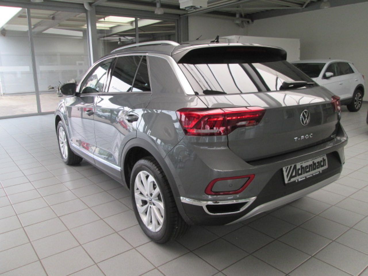 Volkswagen T-Roc Style 2.0 TDI 4Motion DSG - Samsaru's Car Outlet
