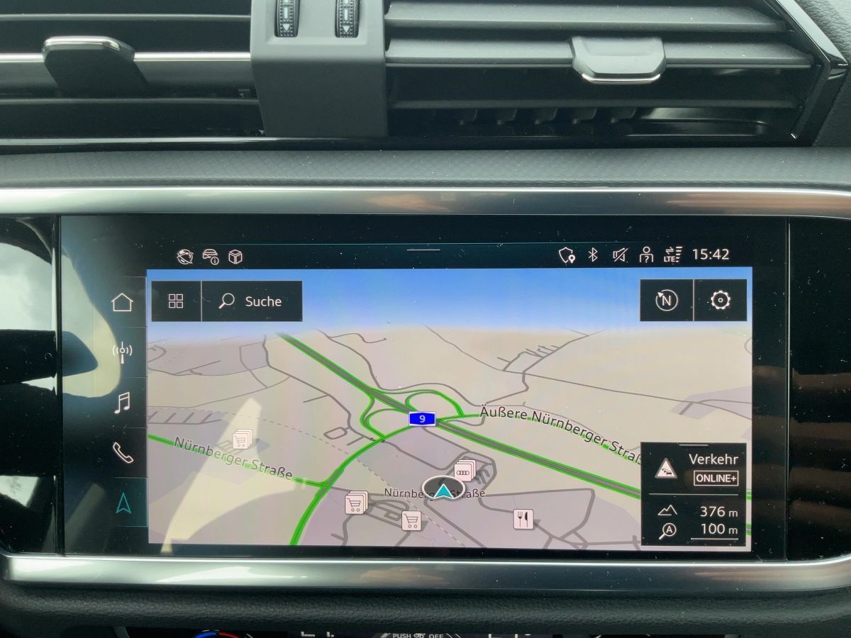 Audi Q3 40 TFSI QU S-TR S-LINE - Samsaru's Car Outlet