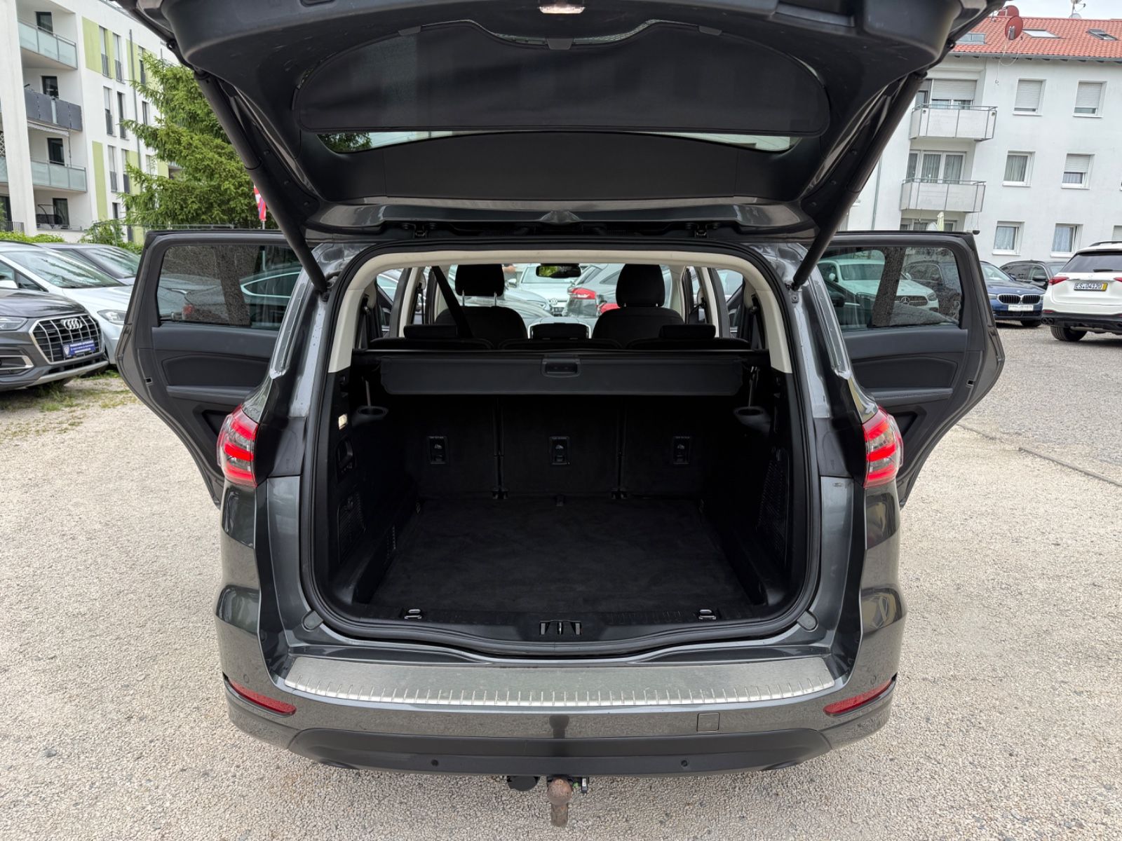 Ford S-Max 2.0 EcoBlue Aut Titanium Kamer AHK LED ACC