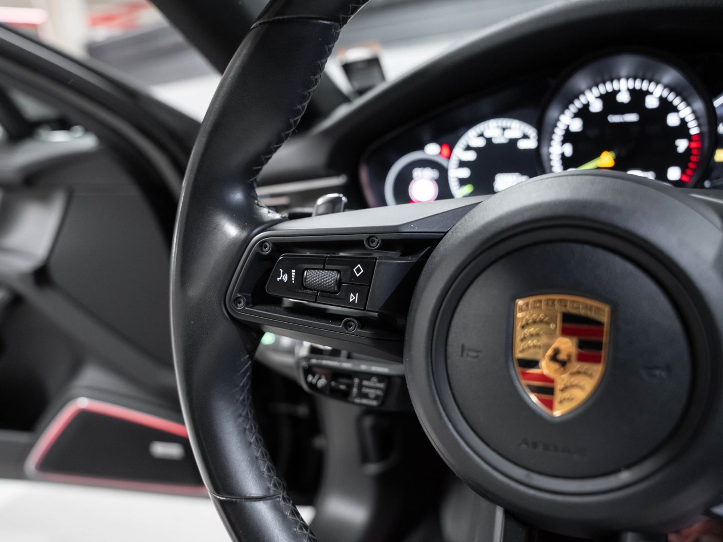 Porsche Panamera 4 E-Hybrid Platinum Edition HeadUp