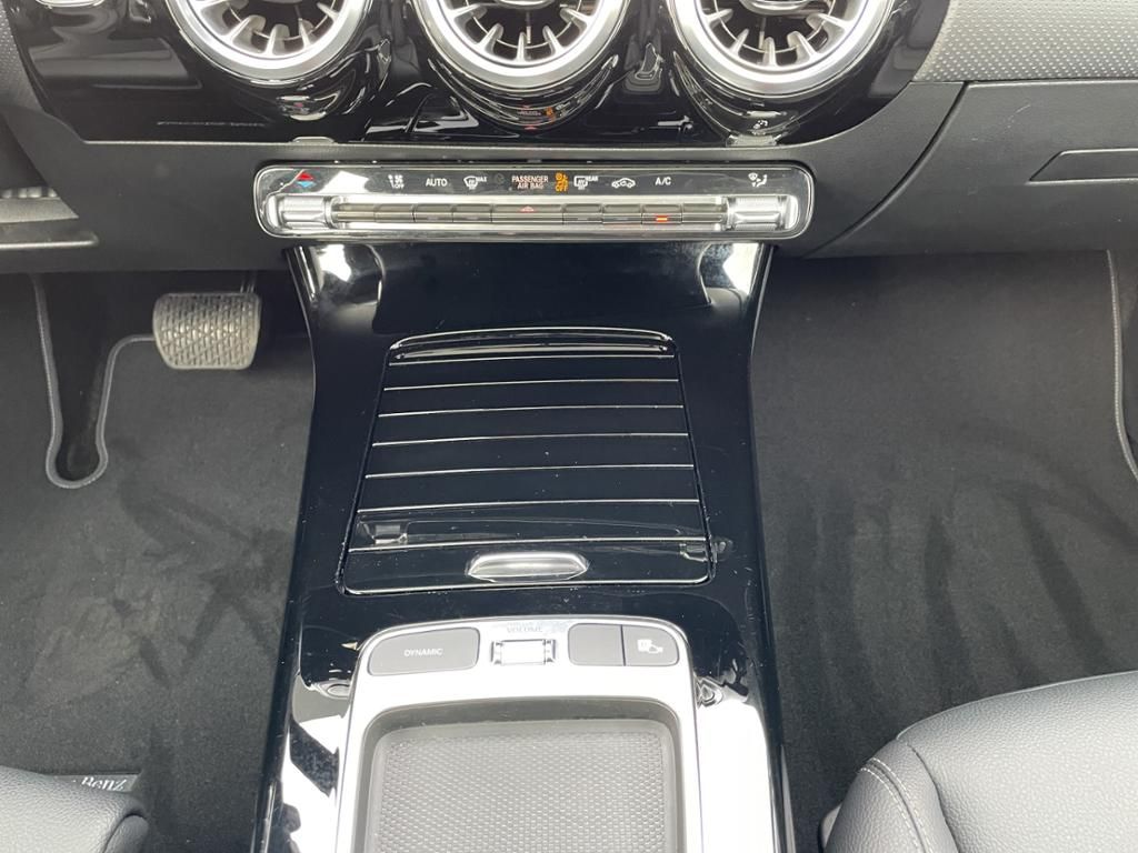 Mercedes-Benz A 180 - Samsaru's Car Outlet