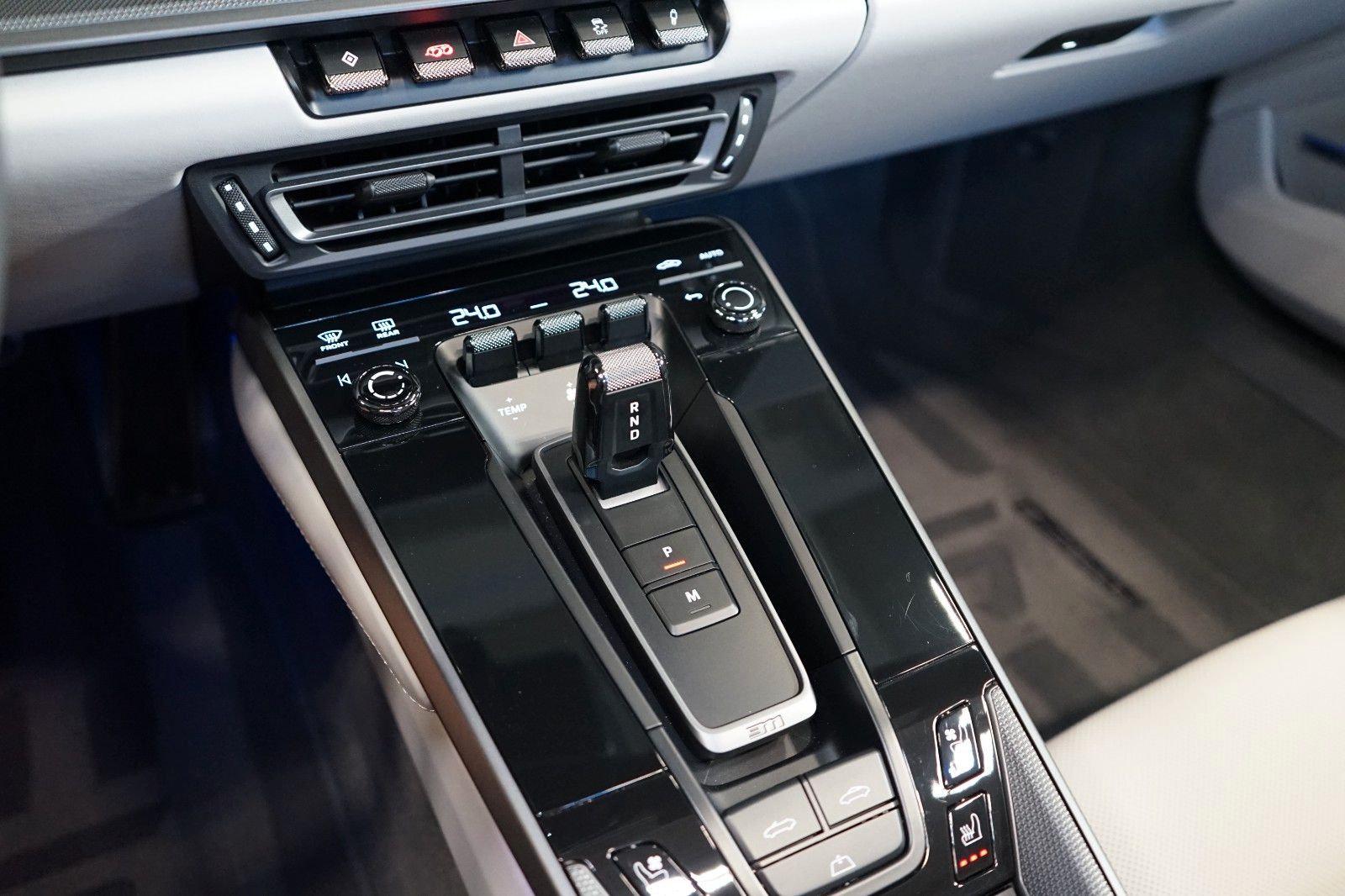 Porsche 4S*CABRIO*360*BOSE*EXCLUSIVE*PDLS+*143.636€NETTO