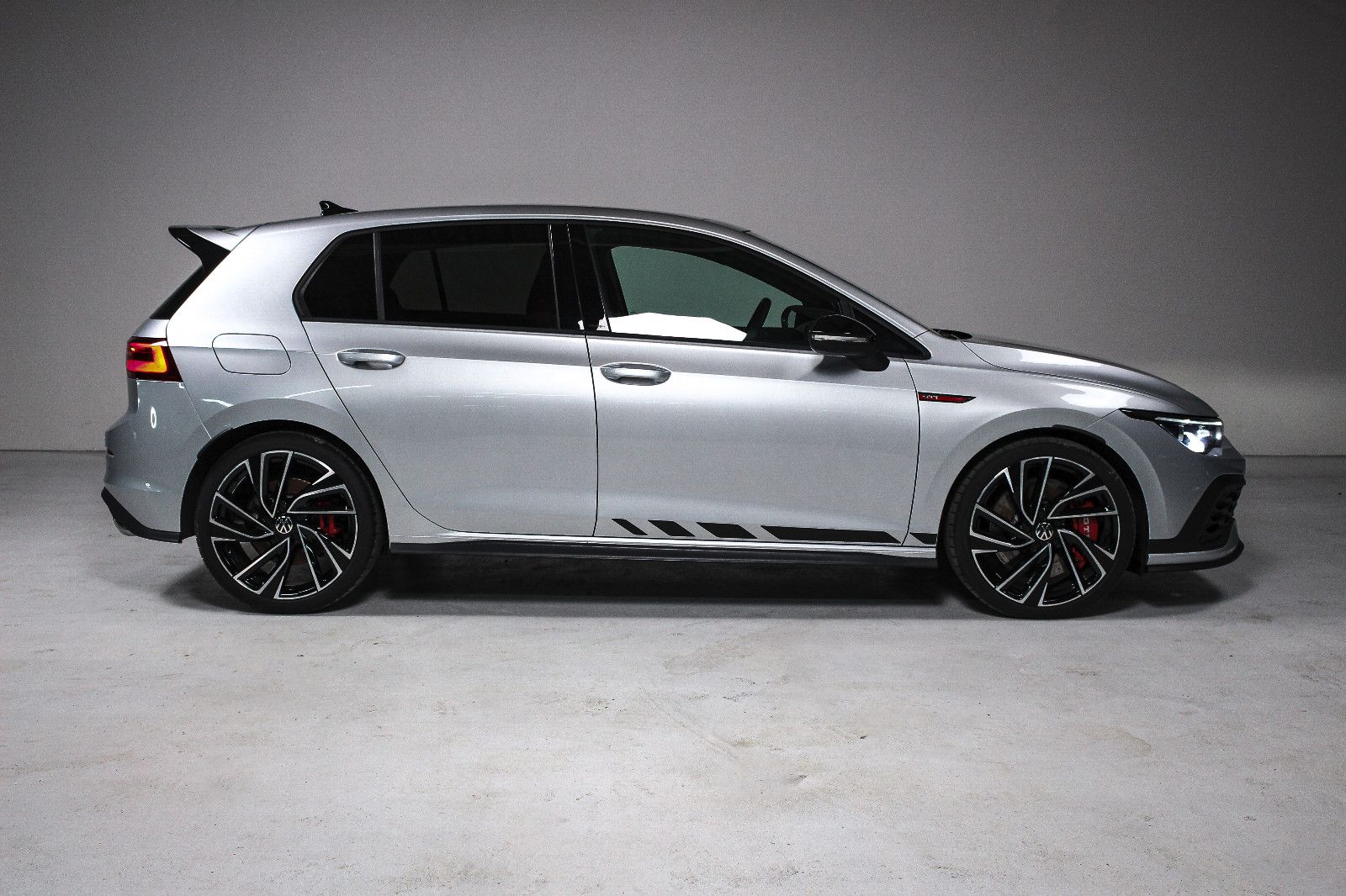 Volkswagen Golf GTI Clubsport Black - Samsaru's Car Outlet