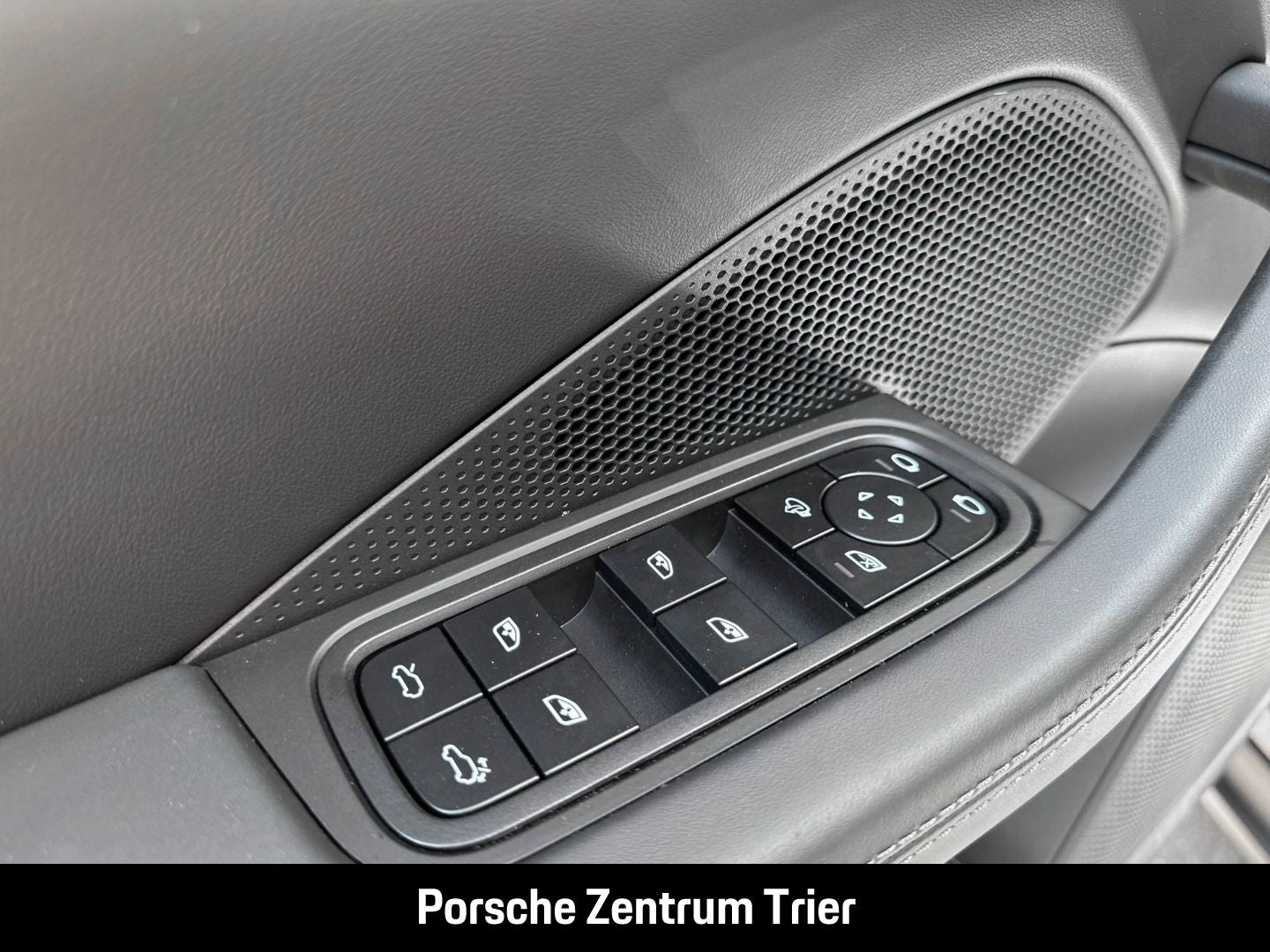 Porsche Macan 4 BOSE Panoramadach Luftfederung InnoDrive