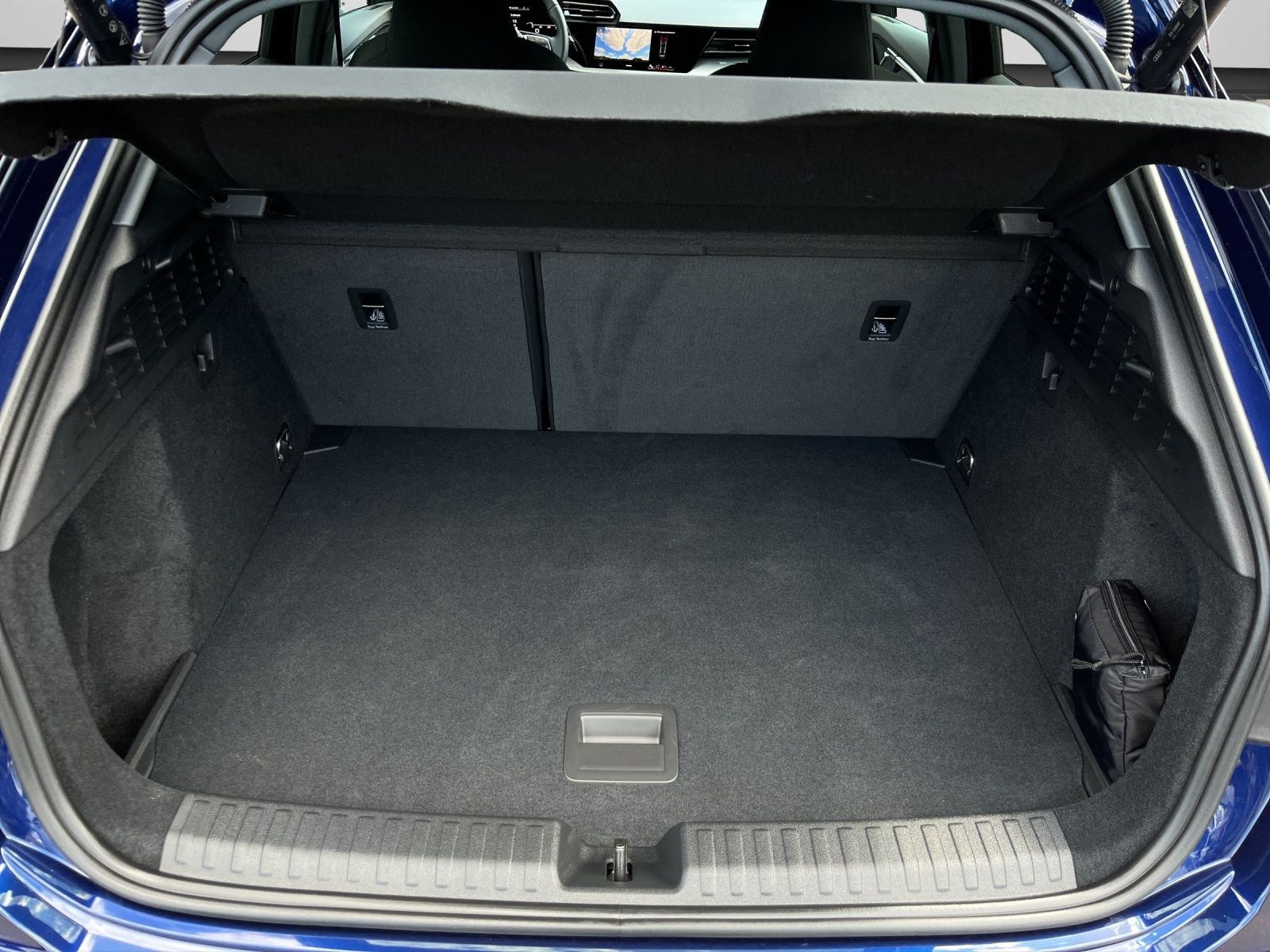 Audi A3 Sportback Advanced 35 TFSI - Samsaru's Car Outlet