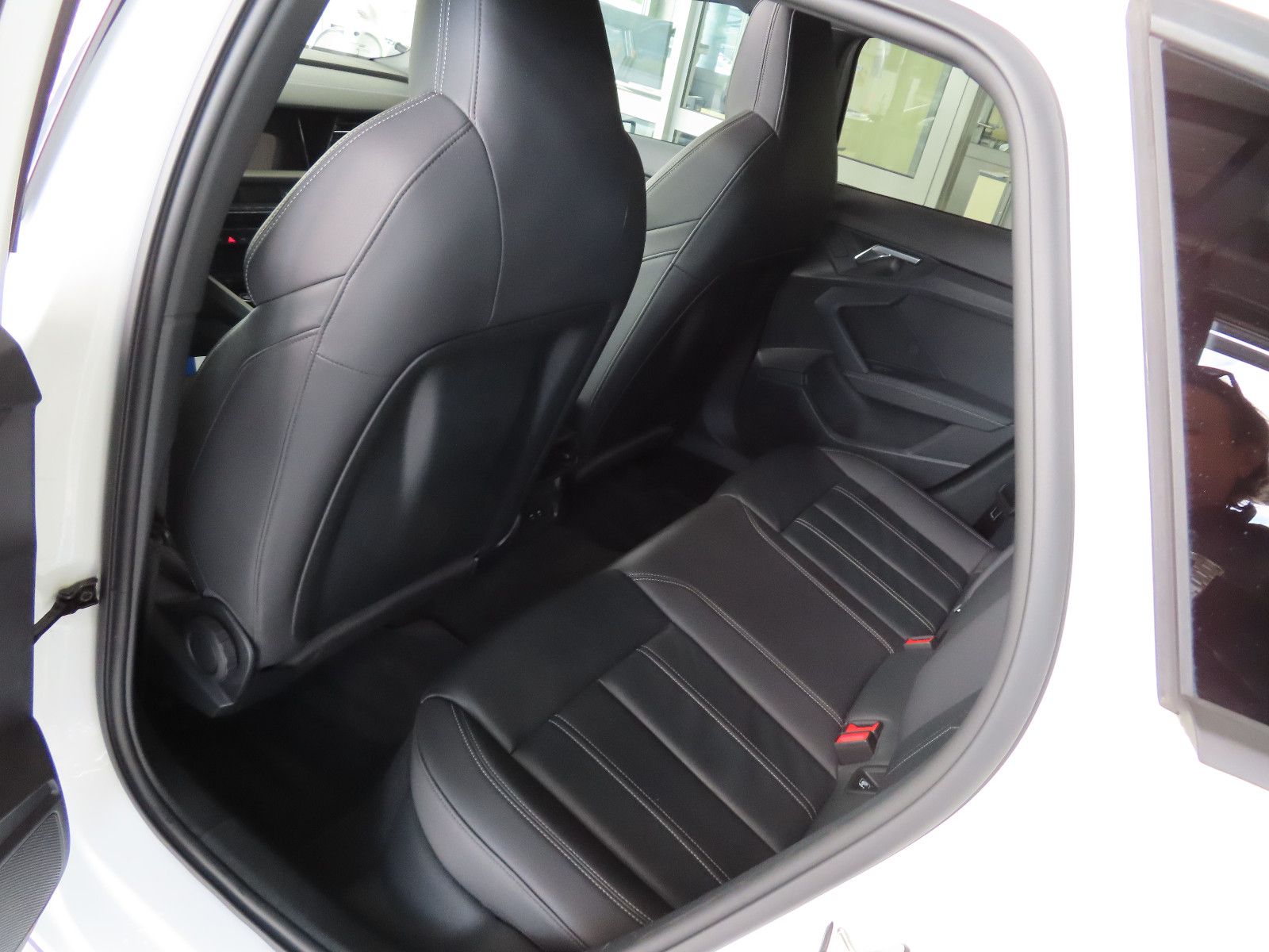 Audi A3 Sportback 40 TFSI e S line - Samsaru's Car Outlet