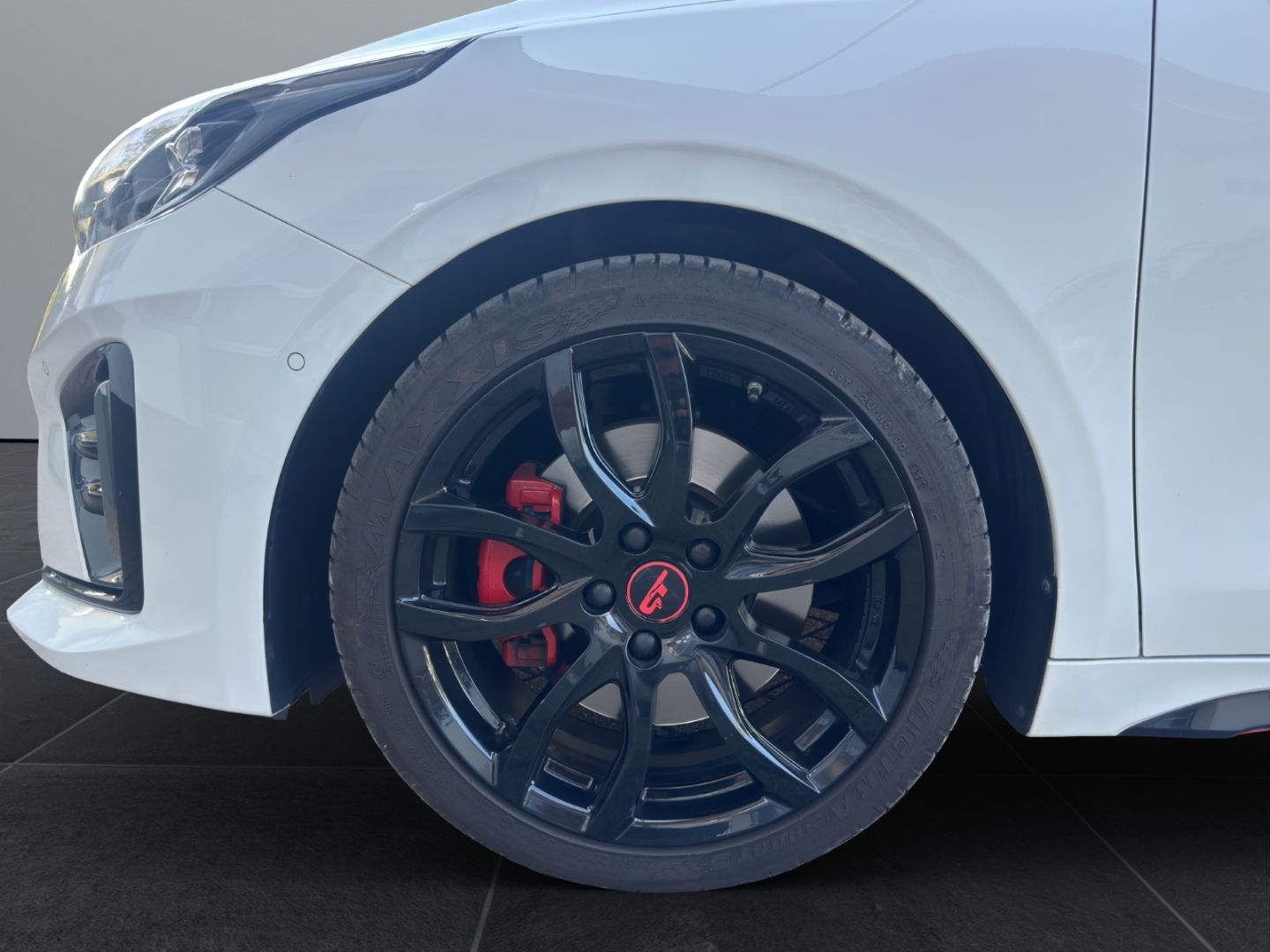 Kia ProCeed GT - Samsaru's Car Outlet