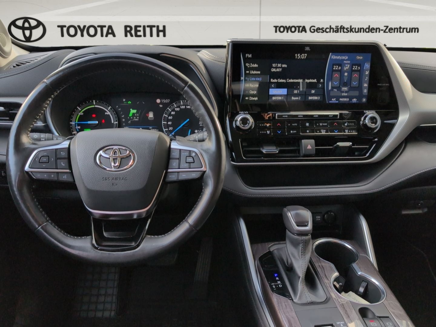 Toyota Highlander Hybrid Luxury 7-Sitzer HUD Navi Memor