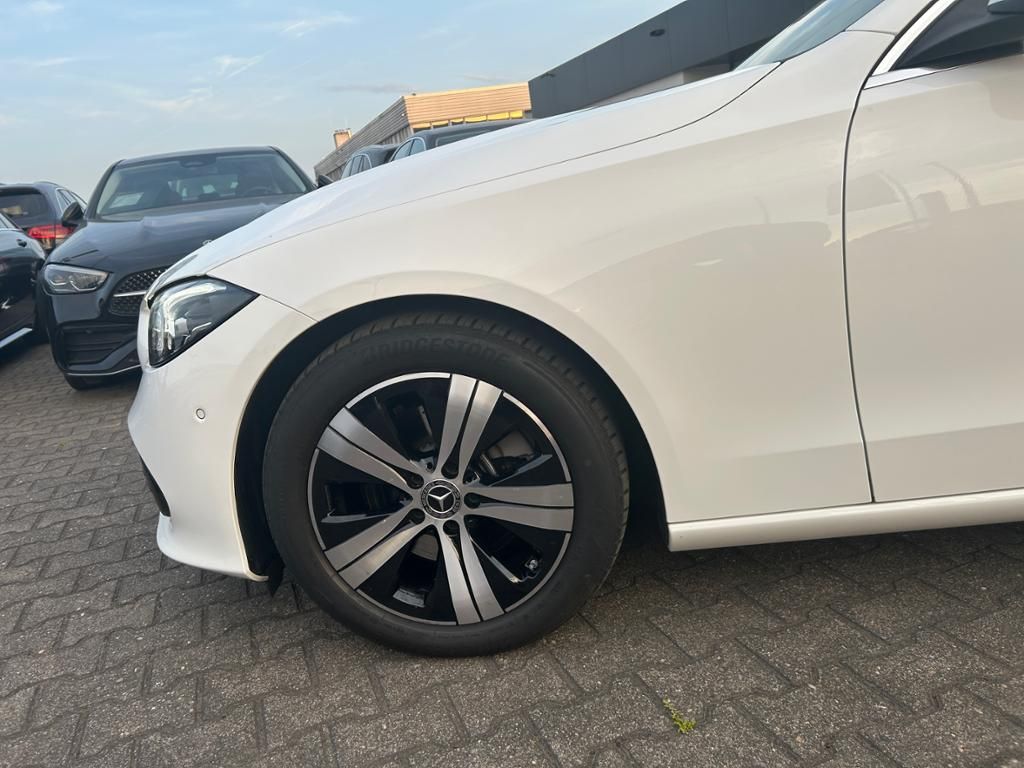 Mercedes-Benz C 200 4M - Samsaru's Car Outlet