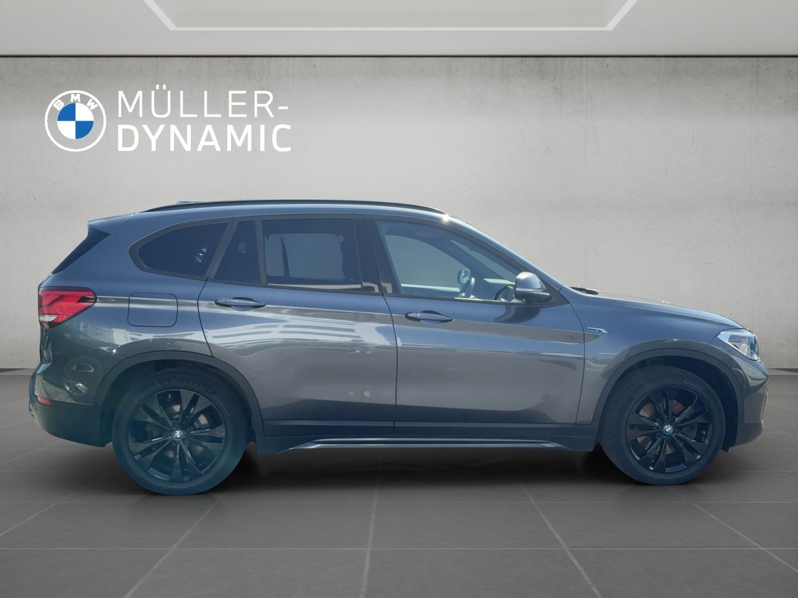 BMW X1 xDrive25e SPORT LINE - Samsaru's Car Outlet
