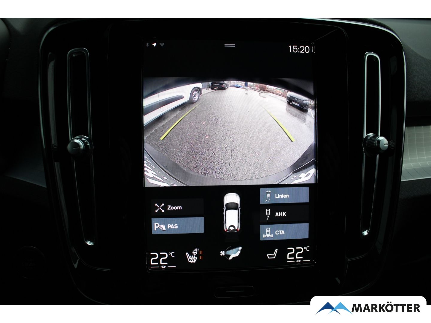 Volvo XC40 Plus Dark Recharge Plug-In Hybrid 2WD AHK