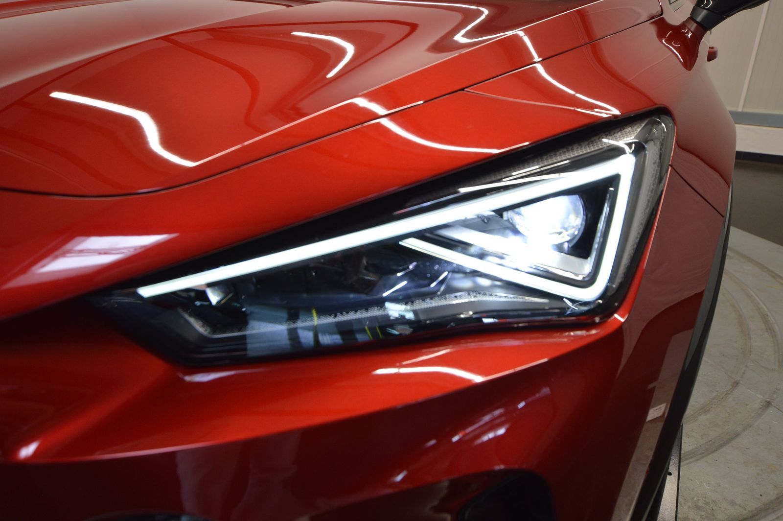 Cupra Formentor VZ 1.4 e-HYBRID - Samsaru's Car Outlet