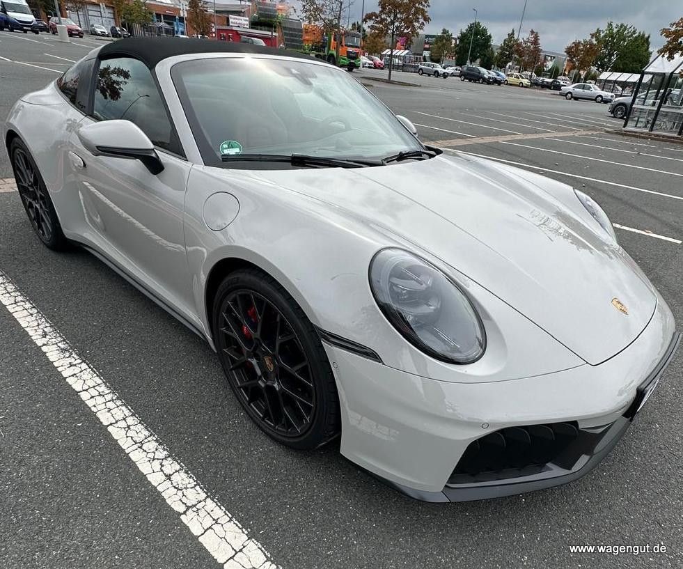 Porsche 911 Targa 4 GTS BURMESTER*CARBON*